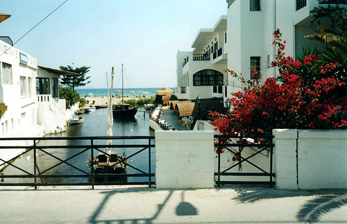 Kalives Kreeta Kreikka source:http://www.flickr.com/photos/damiavos/3157781218/